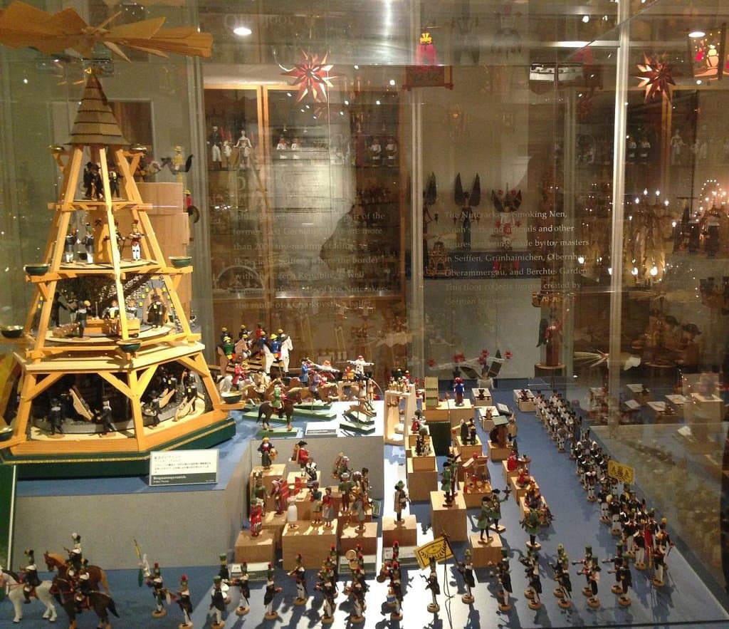 One of the floors that displayed toys