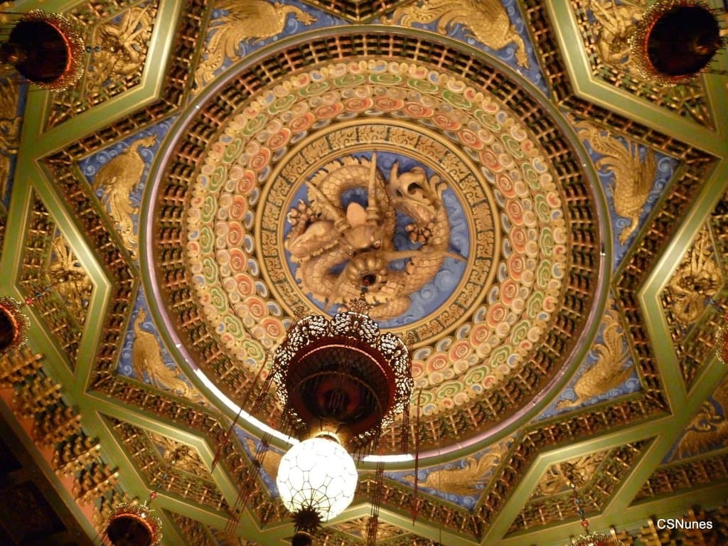 The beautiful ceiling and the chandelier of the 5th Avenue Theatre