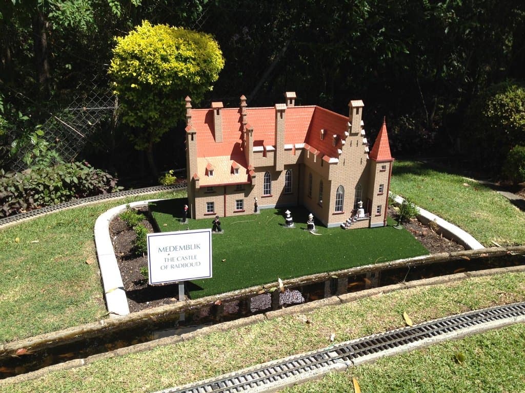 Clog Barn Tourist Village and Model Railway