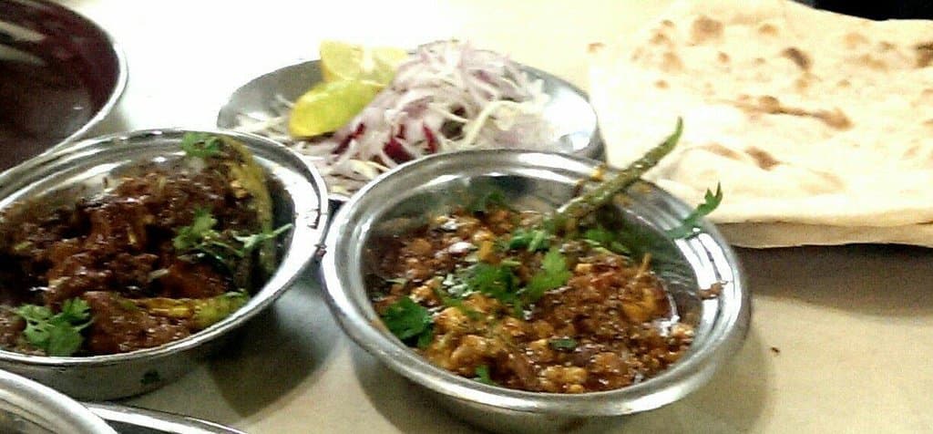Brain masala, tala hua gosh (mutton marinated and fried) with some naan