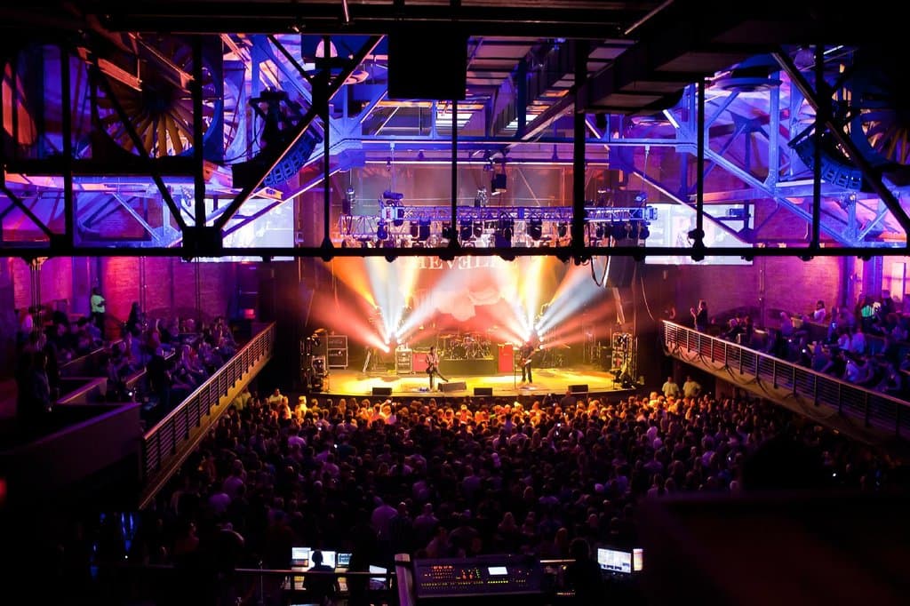 Full Venue in Action!