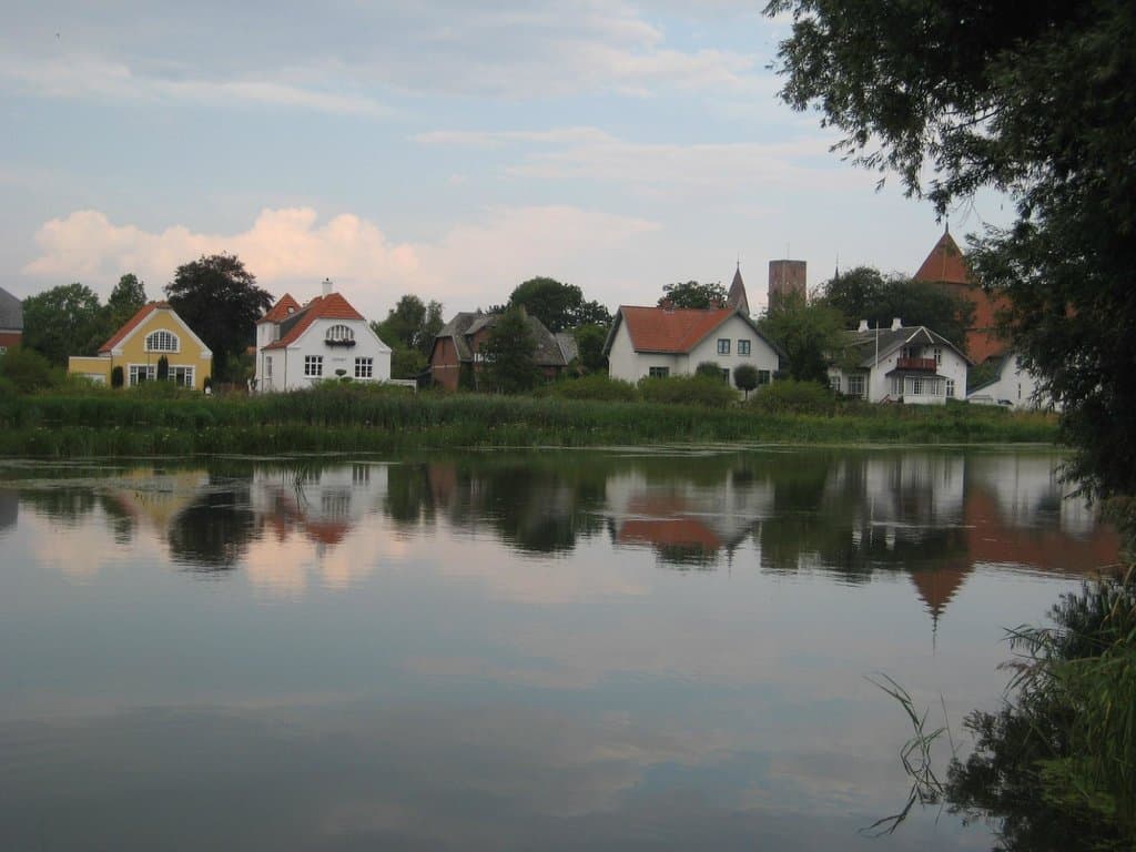 Åstien, Ribe
