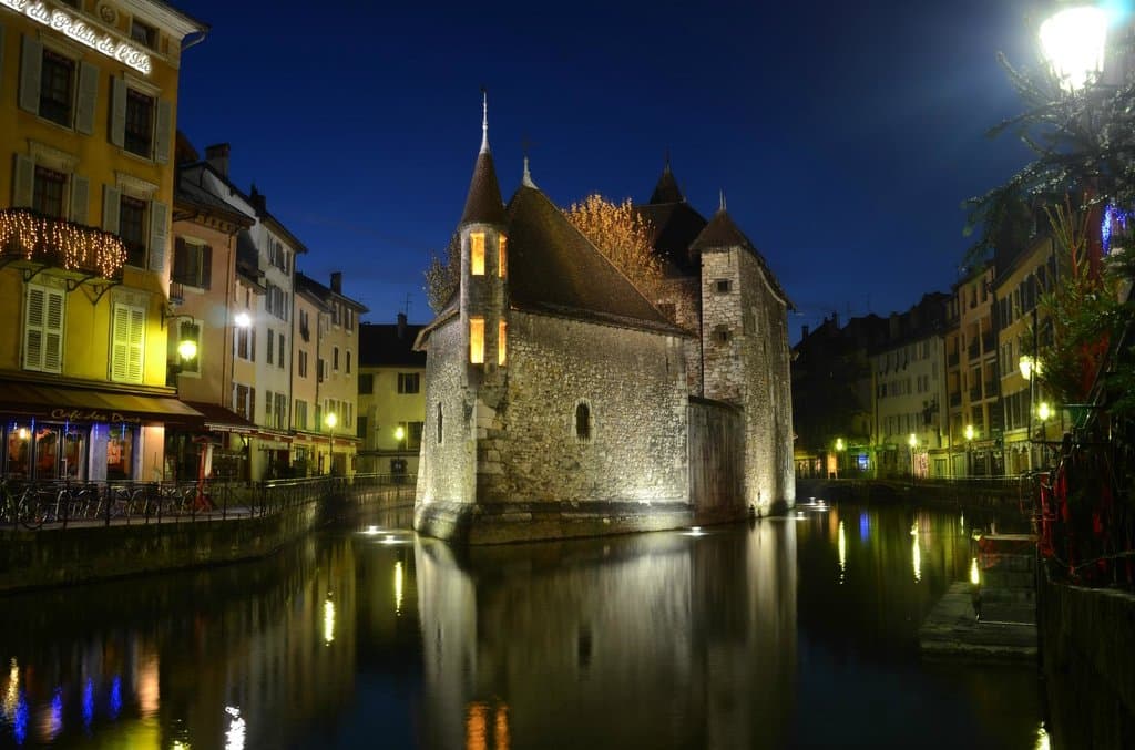 бывшая тюрьма