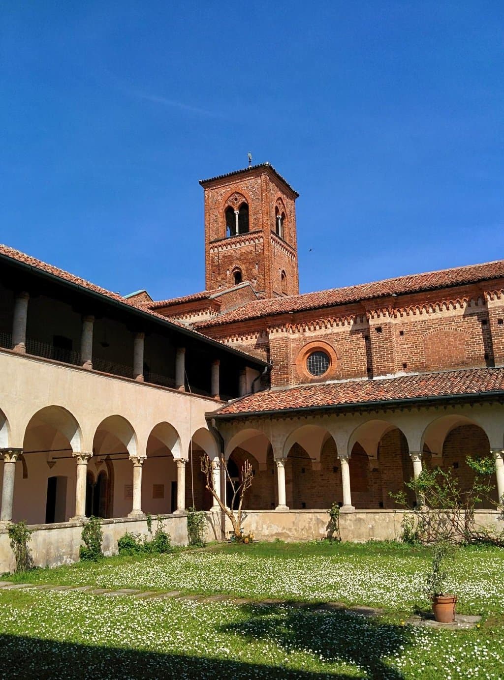 Mirasole Abbey