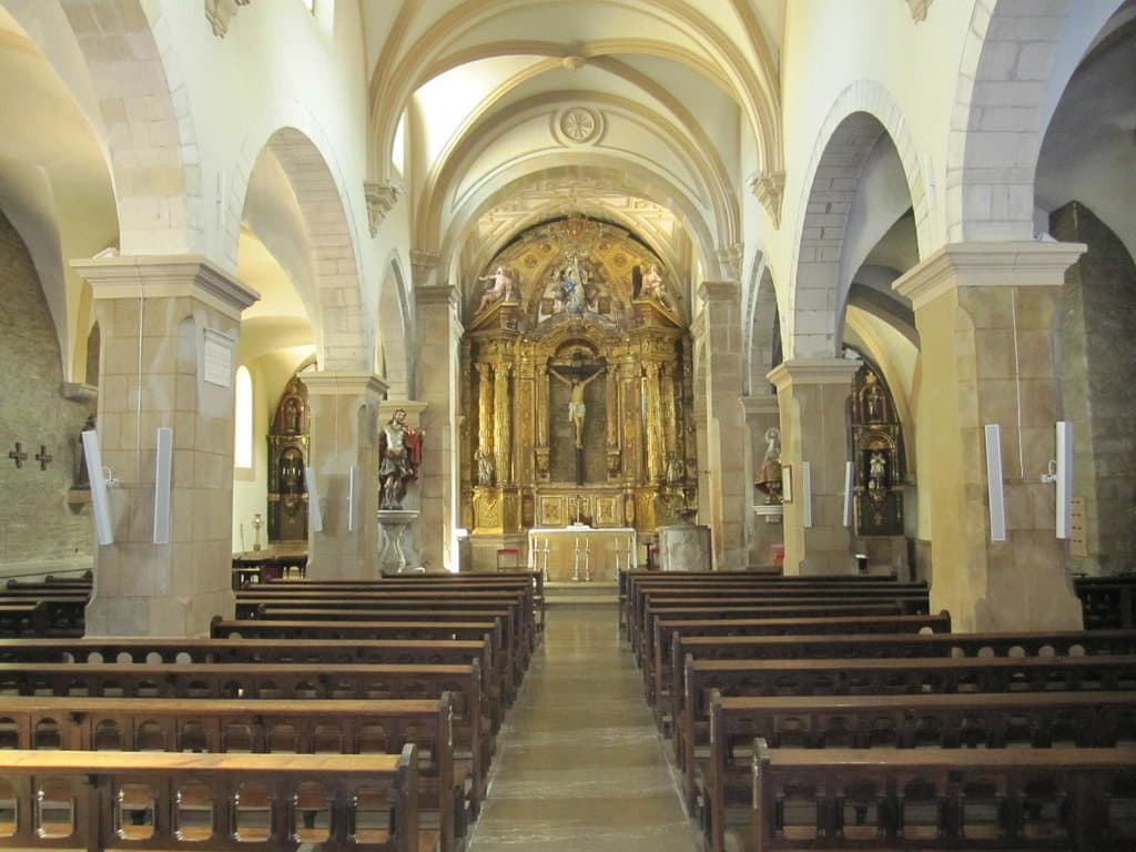 Interior de la iglesia