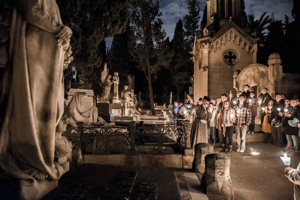 Night tour in Montjuïc Cemetery