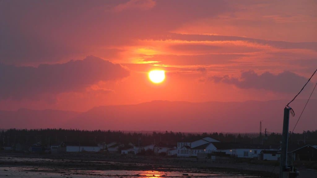 Sun Rise over the mountains lighthouse trail