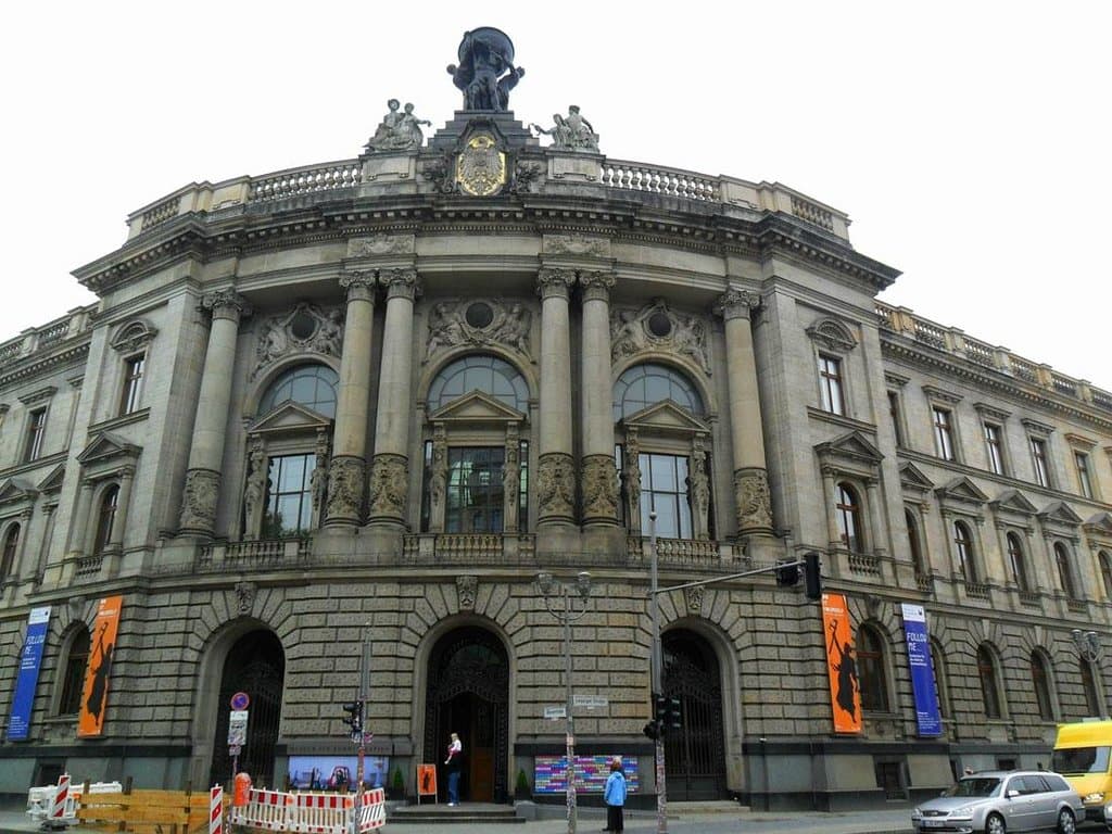 Façade du musée del a communication