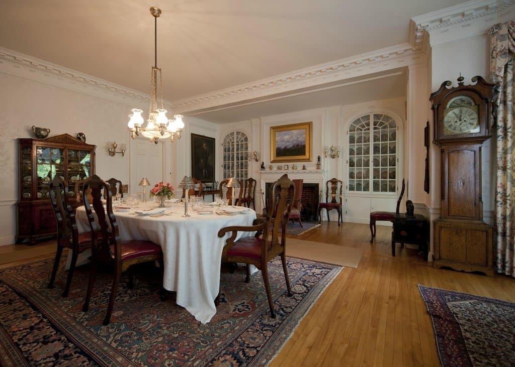 The Dining Room (LightShed Photography Studio)
