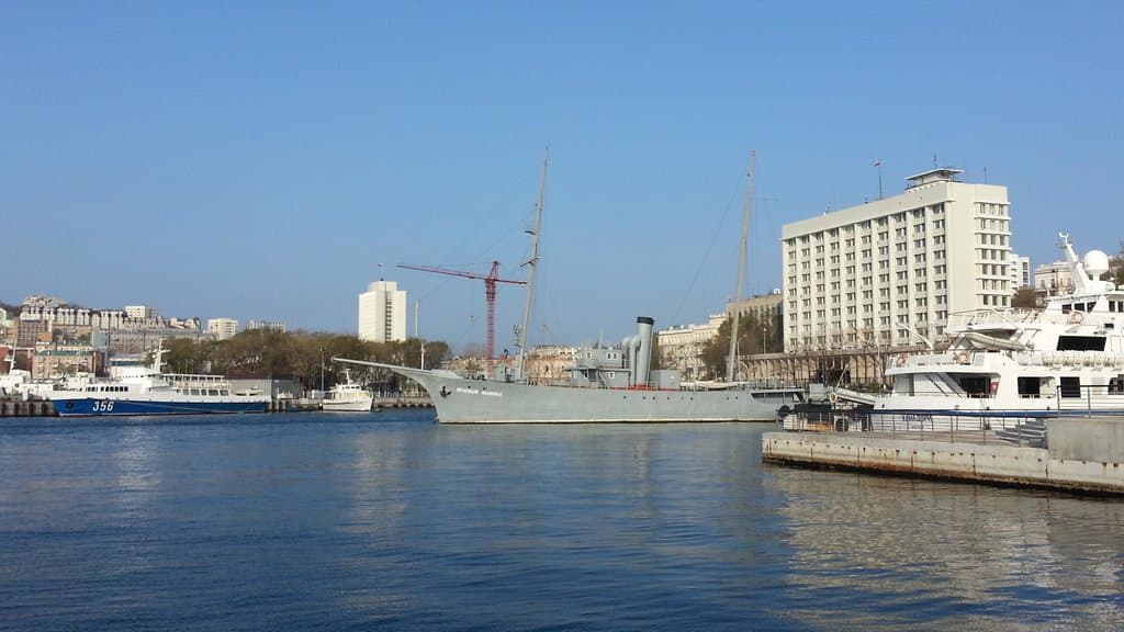 Navio-memorial "Krasny Vympel" em Vladivostok