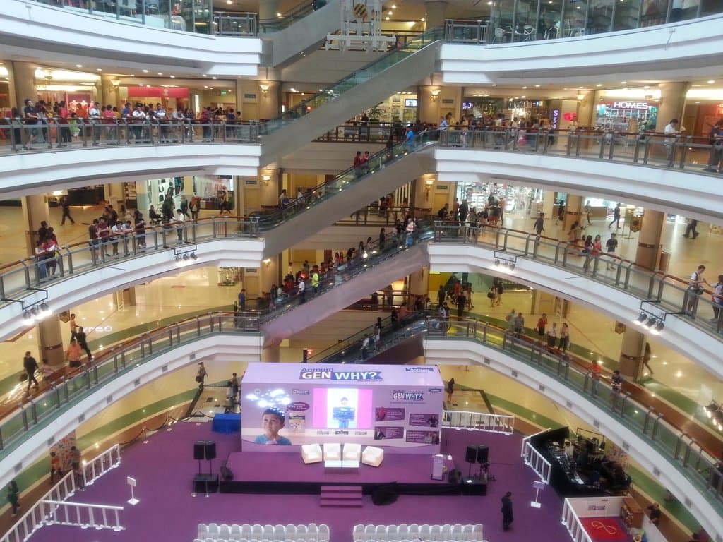 1 Utama centre area