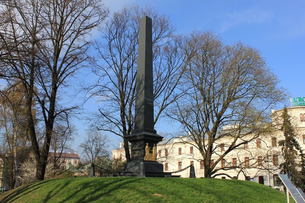 pomnik za dnia