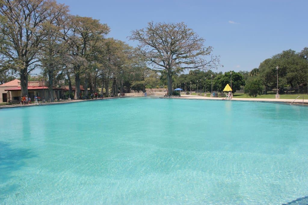 Huge Pool