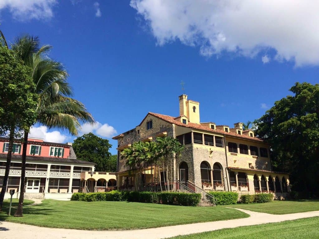 Charles Deering Estate Historic Homes. deeringestate.org/plan-your-visit