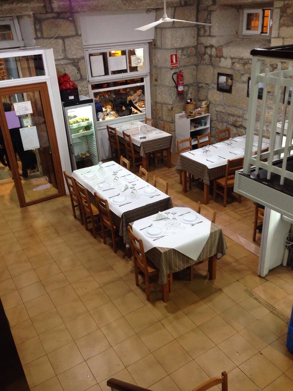 Dentro do restaurante