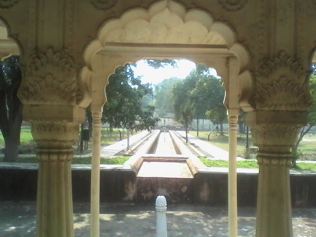 purani baradahri in nis