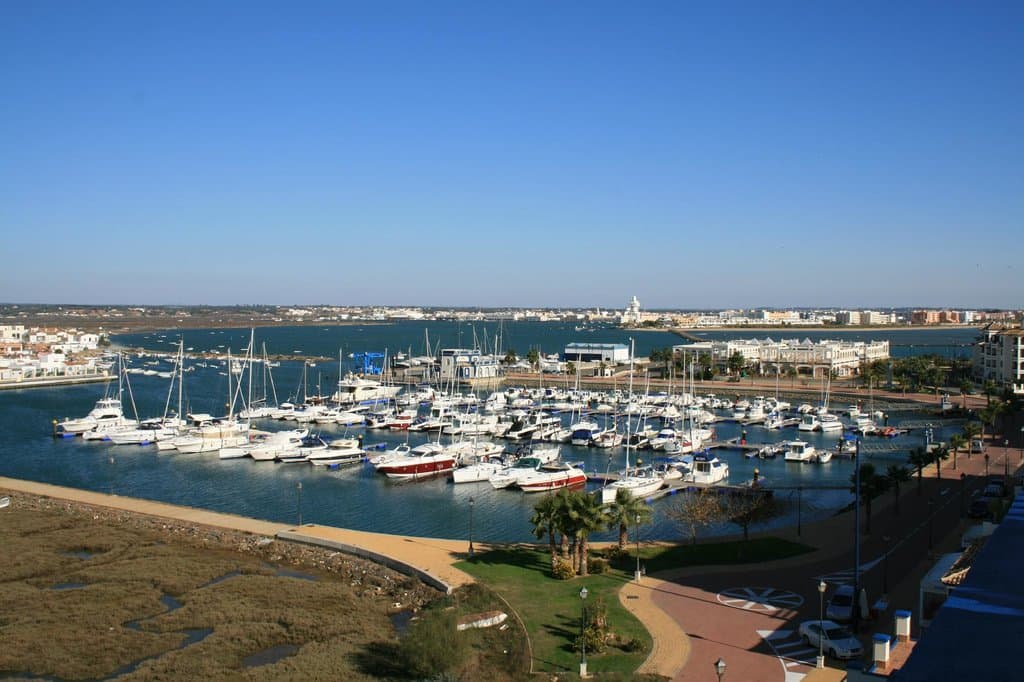 Puerto Deportivo Marina Isla Canela