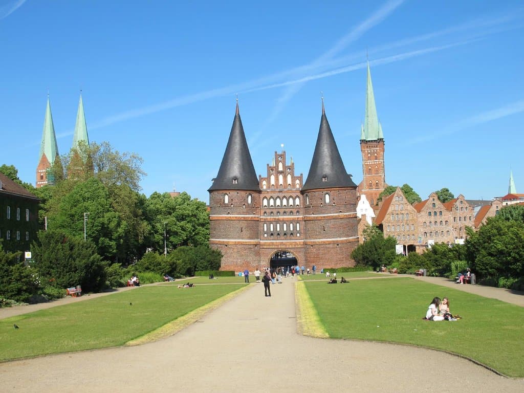 holstentor con il profilo delle torri