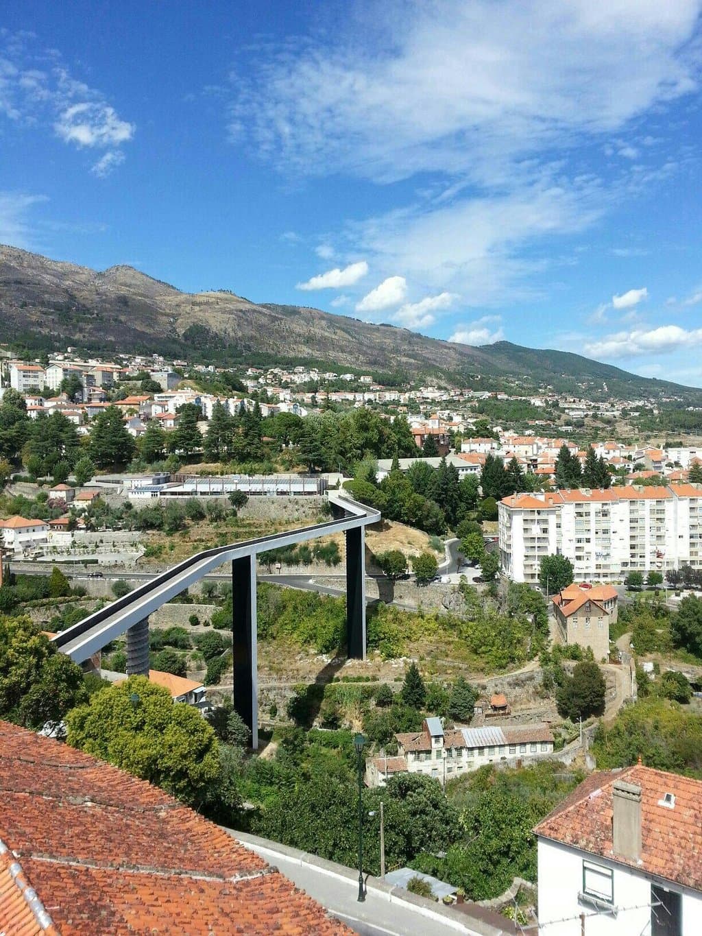 Foto da zona das escadas da trapa.