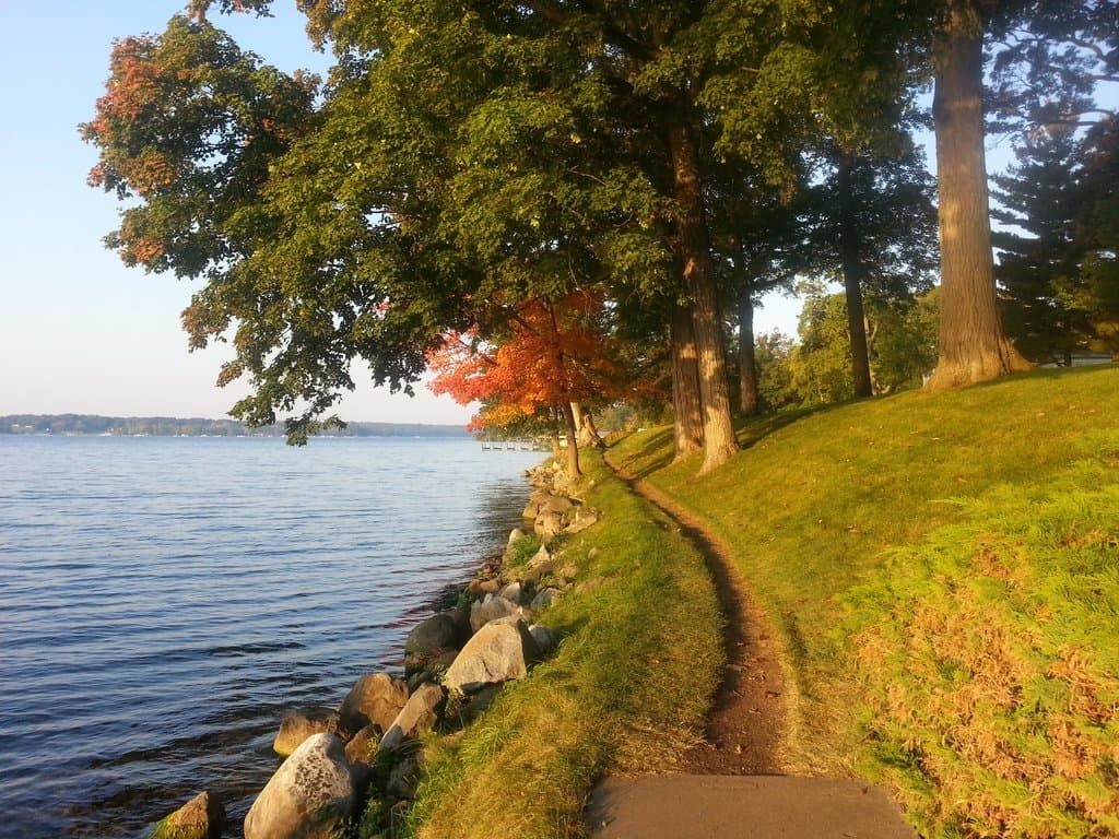 dirt path