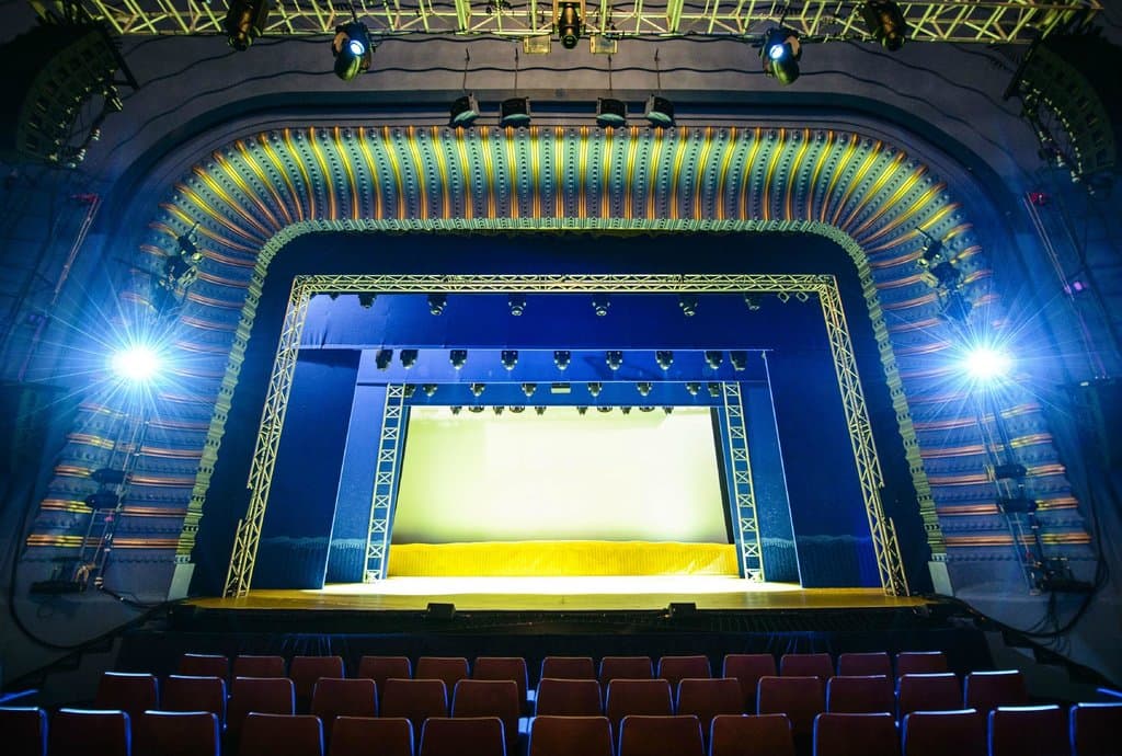 Stage