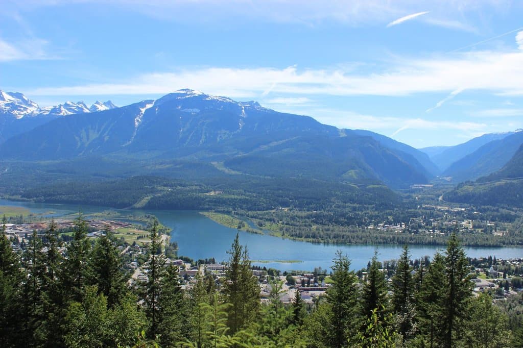 Revelstoke - nearest town