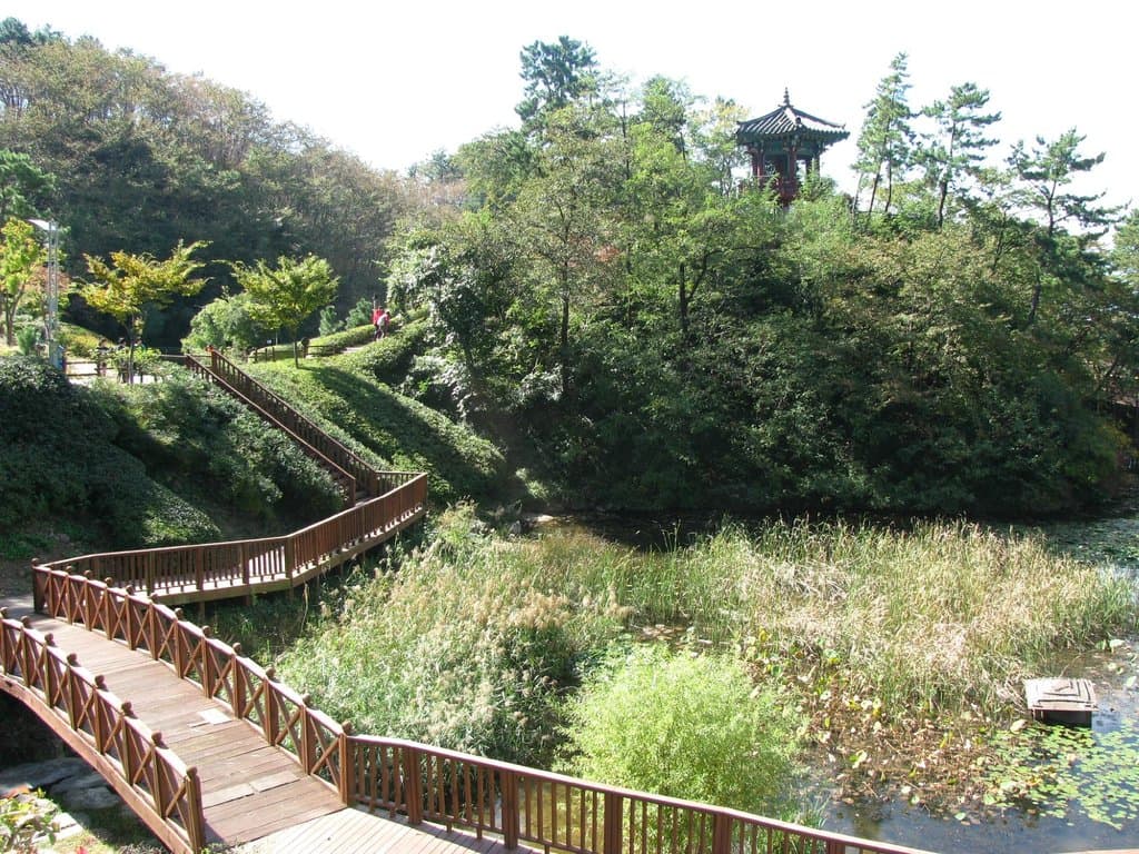View of alcove above the pond