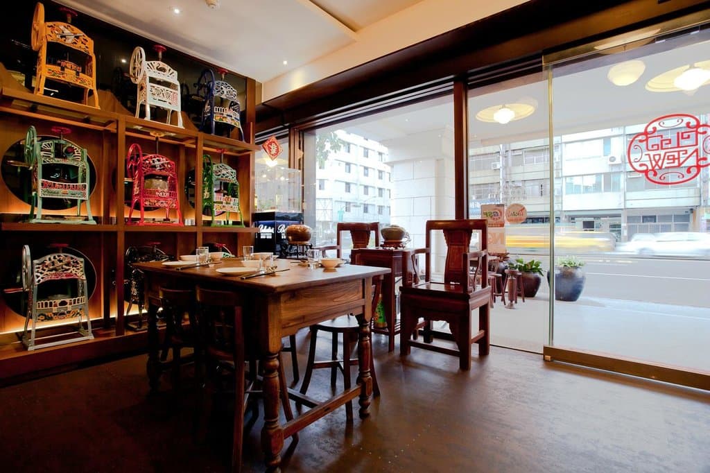 老新台菜のロービー