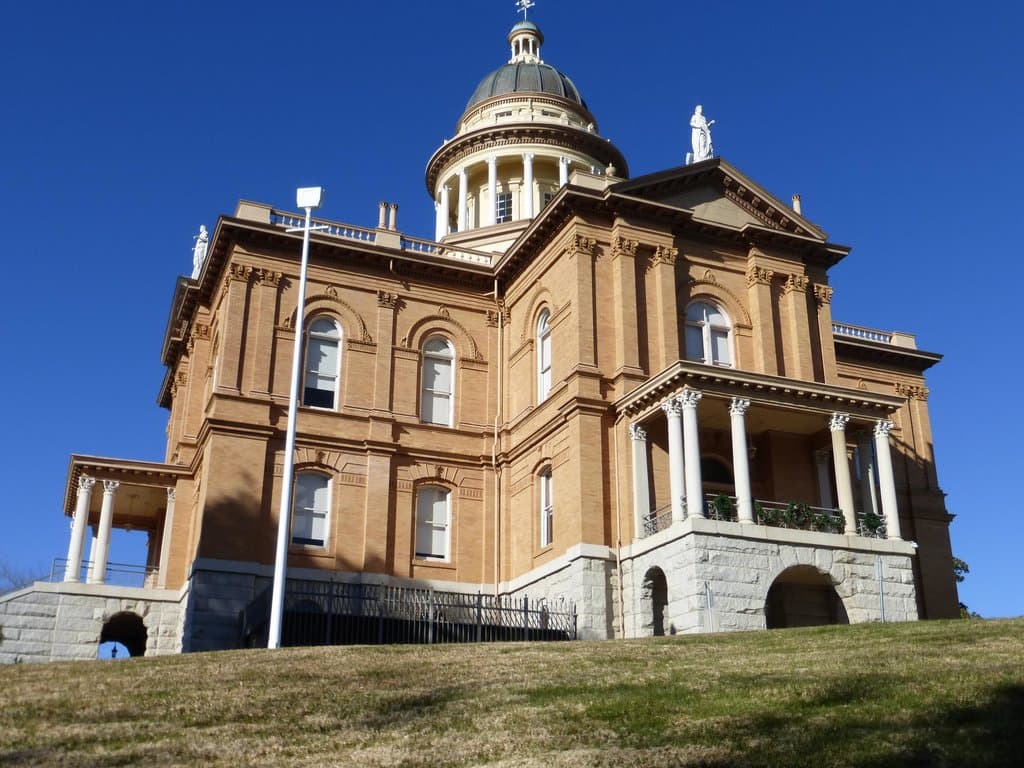 Meet at the old Auburn Court House