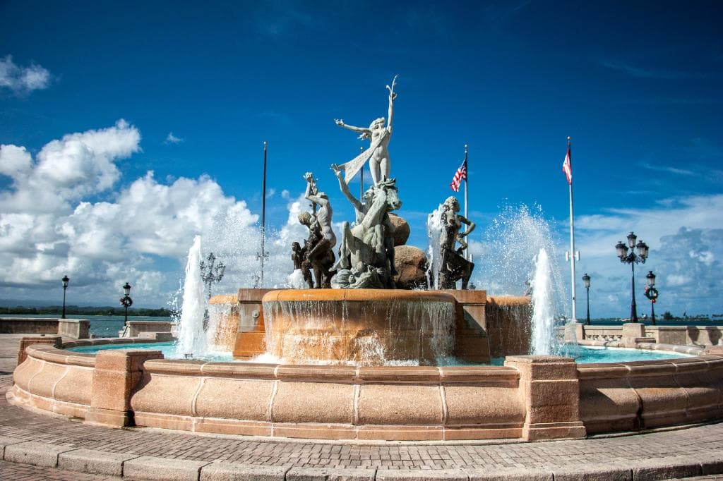 La Raices Fountain