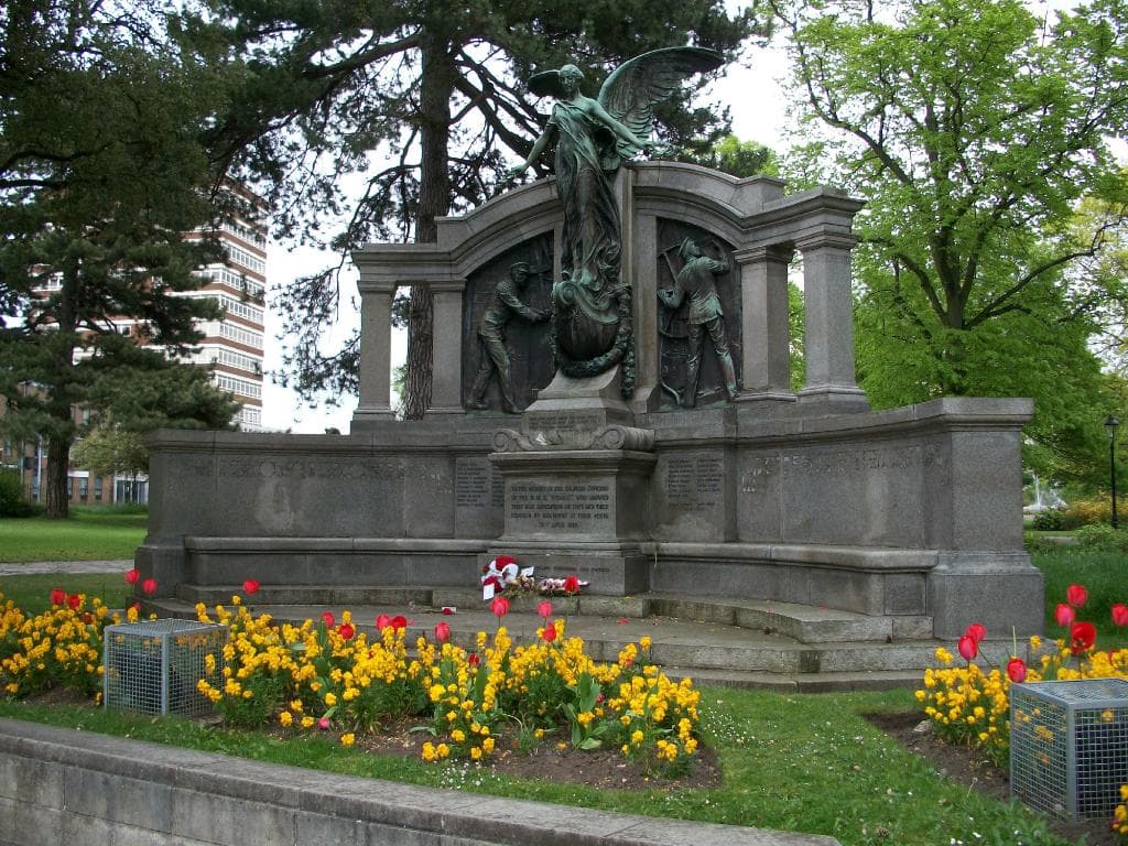 Titanic Engineers Memorial, Southampton