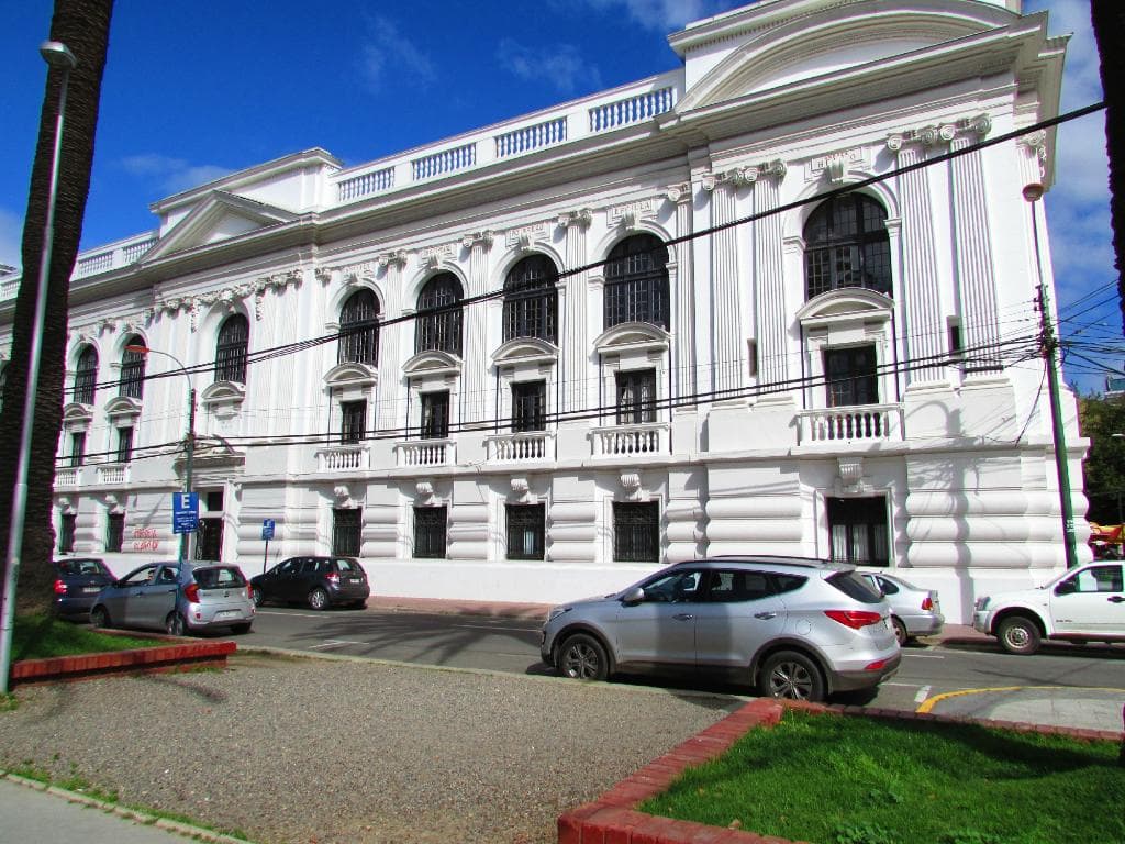 O prédio da Biblioteca de Valparaíso
