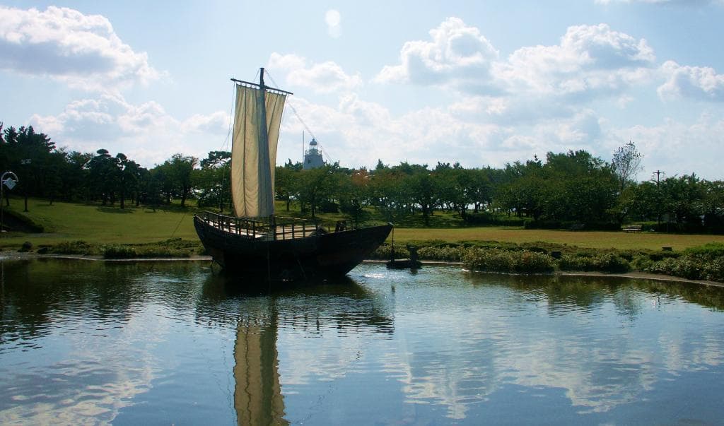 Homage to rice ships, Hiyoriyama Park, Sakata, Japan
