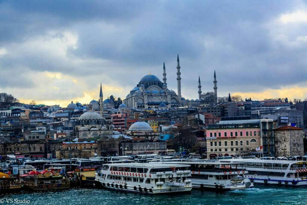 Eminonu Pier