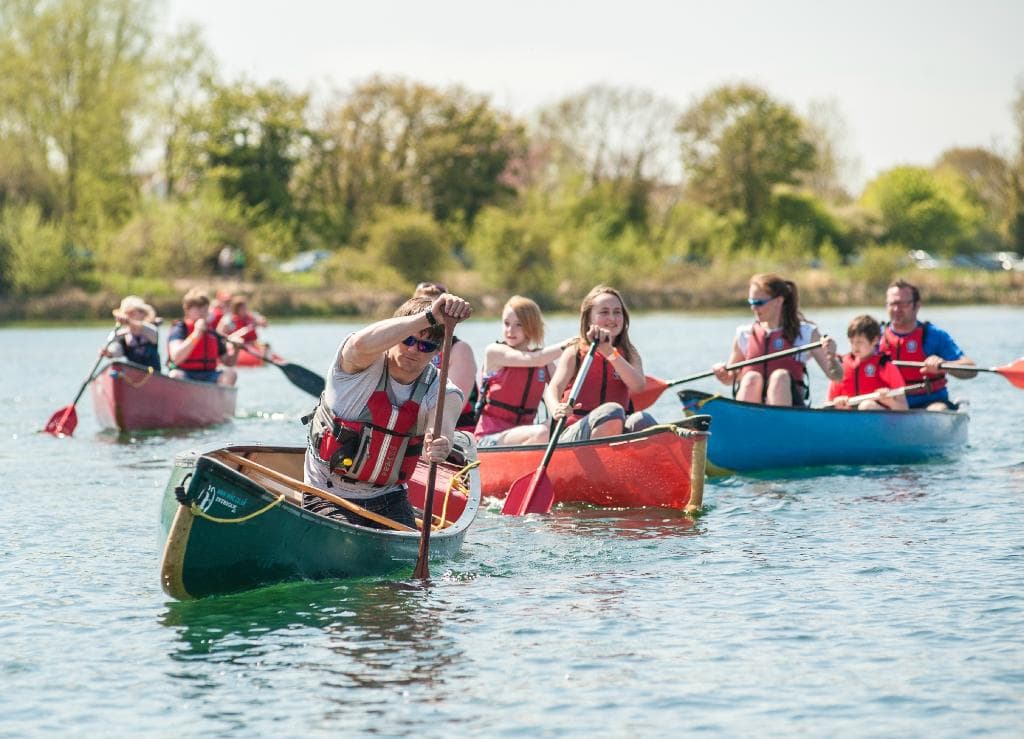 Canoe courses and instruction for adults and children