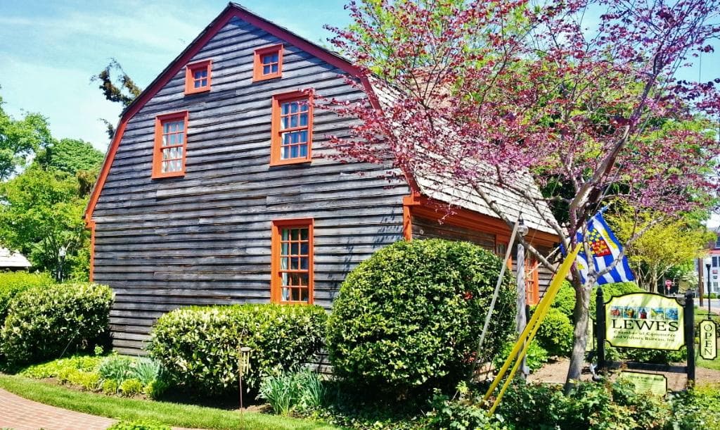 Classic gambrel roof