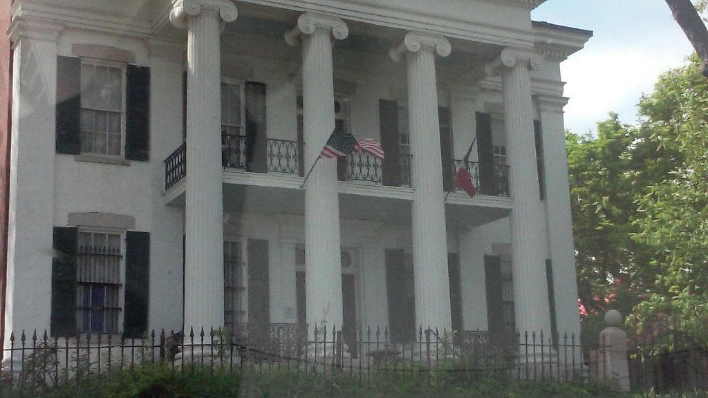 Chatillon-DeMenil Mansion