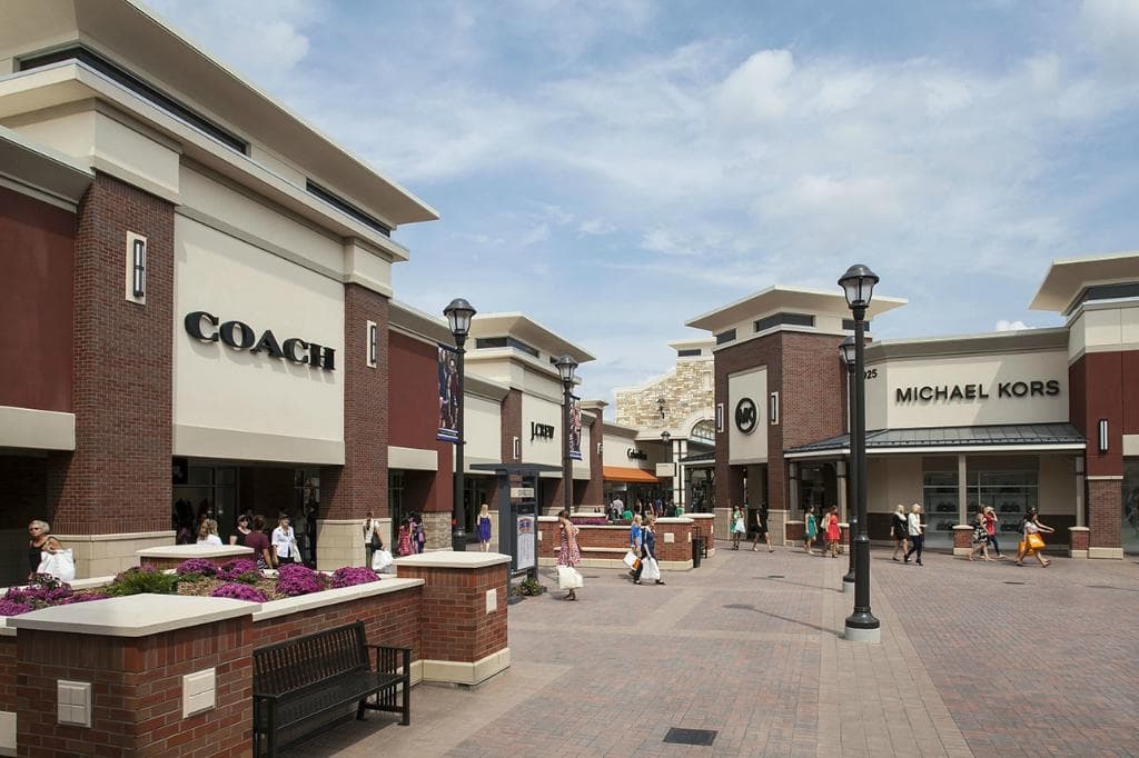 Great Shopping at Twin Cities Premium Outlets