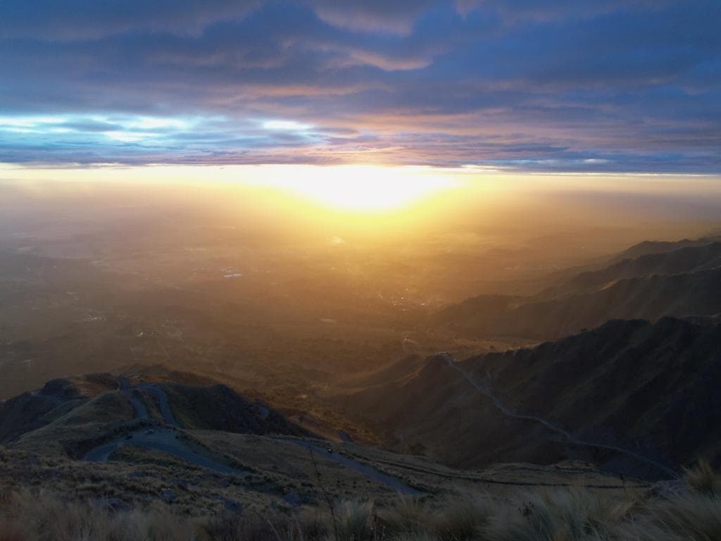 Atardecer en camino del sol San Luis