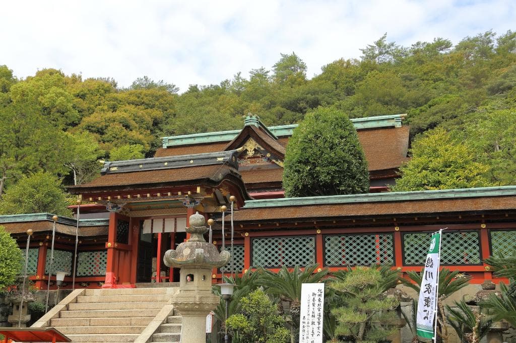 唐門と拝殿