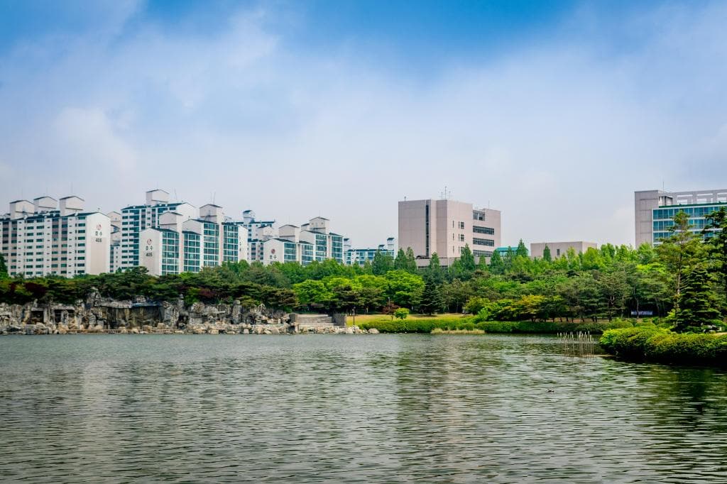 ilsan lake and waterfall
