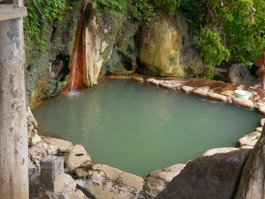 岩の湯