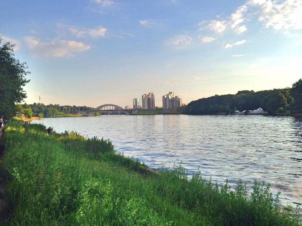 Левобережный Пляж