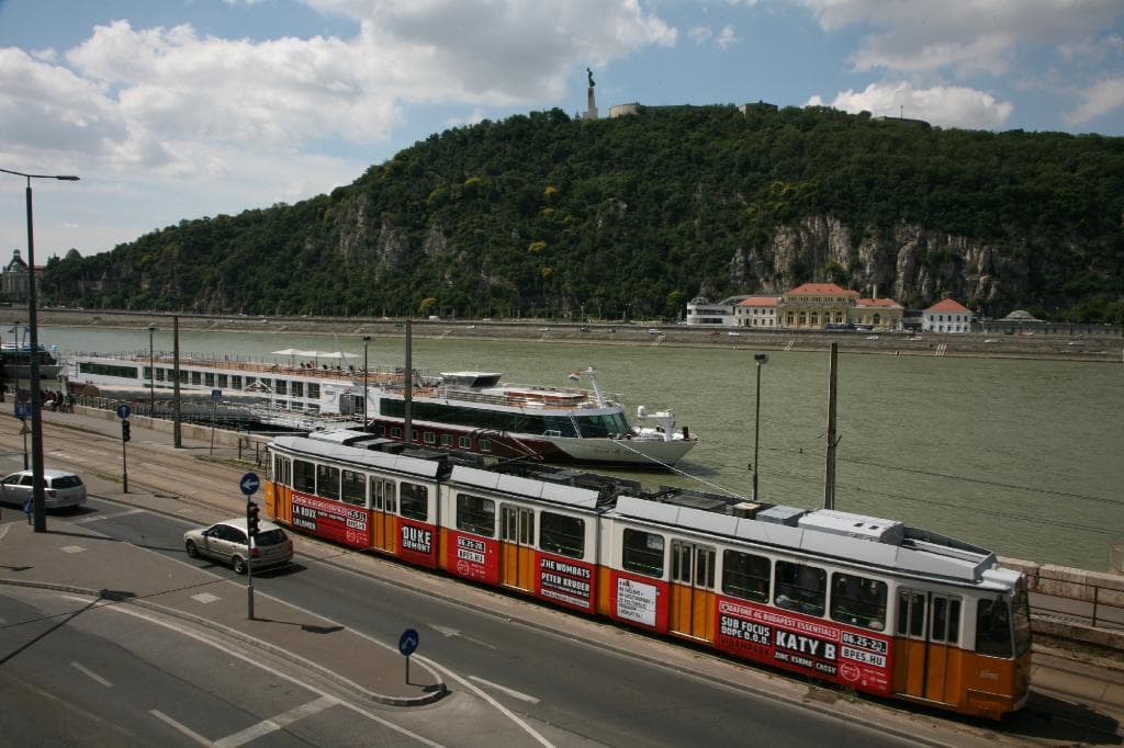 Tranvía 2. Por la orilla del Danubio