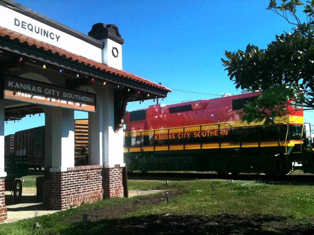 Lucky to catch a stopped train!