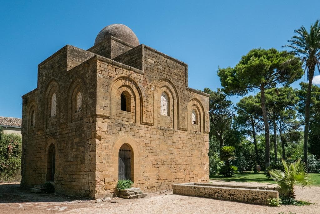 Chiesa della Santissima Trinità di Delia