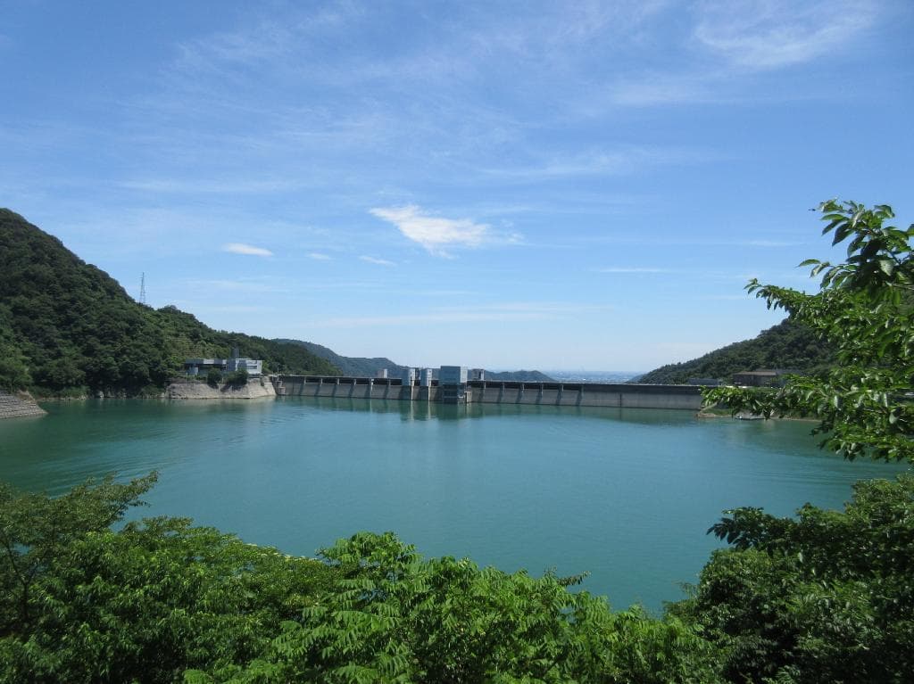 ダム全景