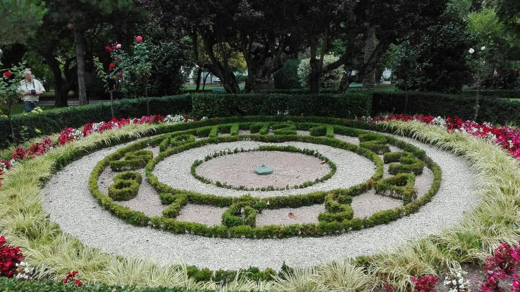 MUY REAJANTE Y BIEN CUIDADO