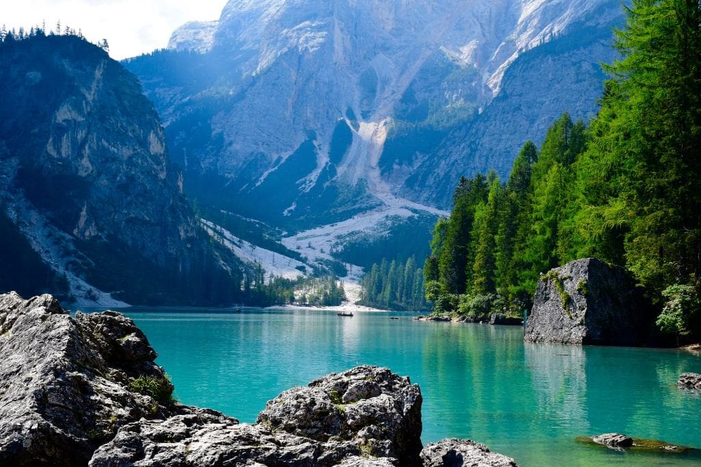 Scorci del Lago di Braies