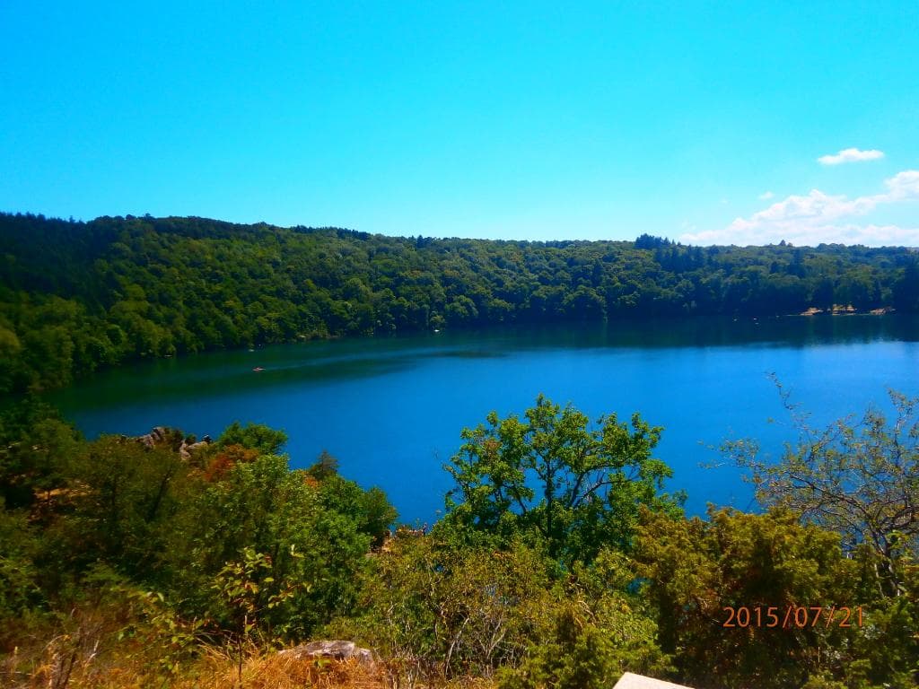 Vue depuis la crete nord au bord du cratere